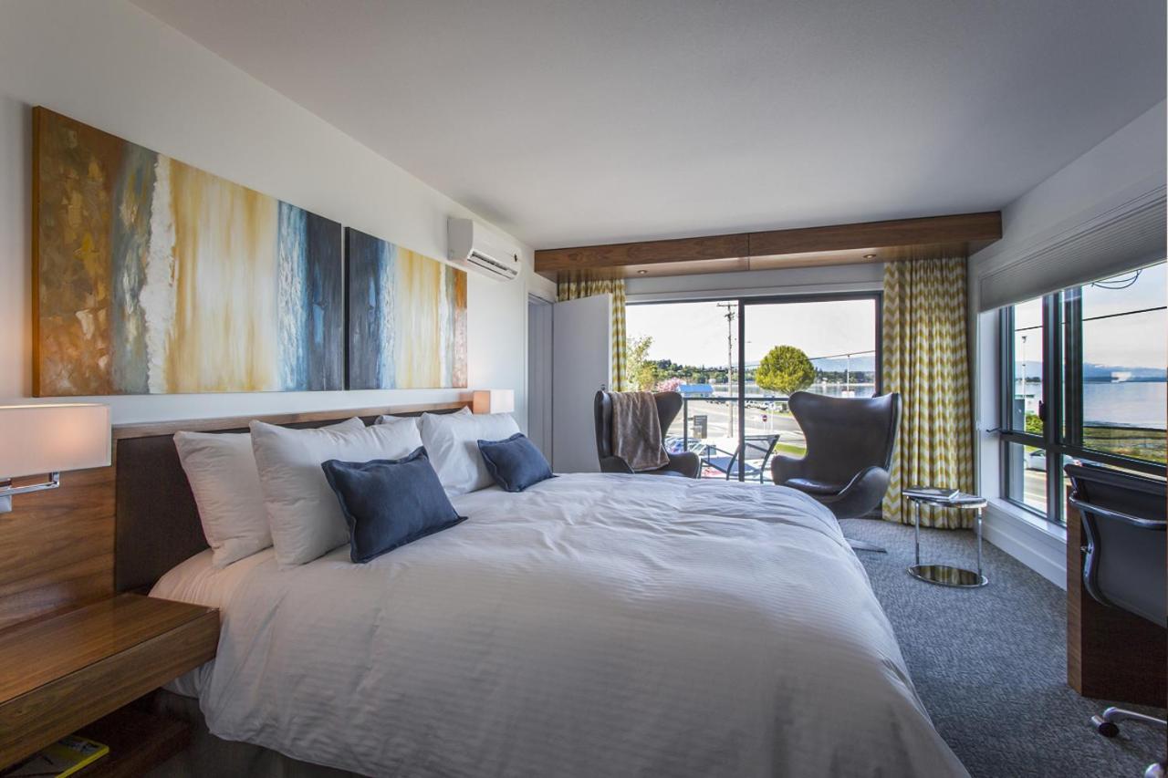 Qualicum Beach Inn Екстериор снимка
