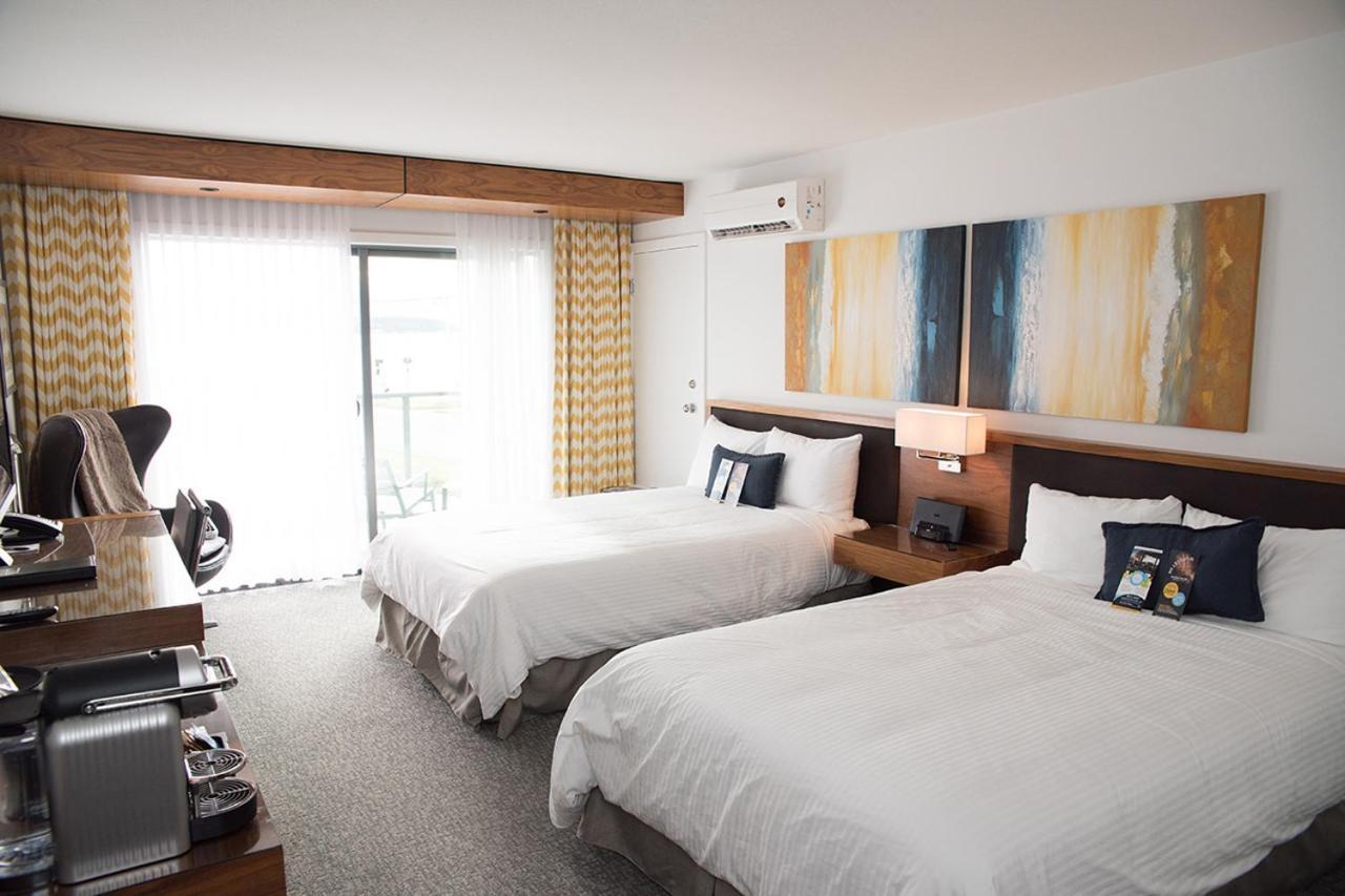 Qualicum Beach Inn Екстериор снимка