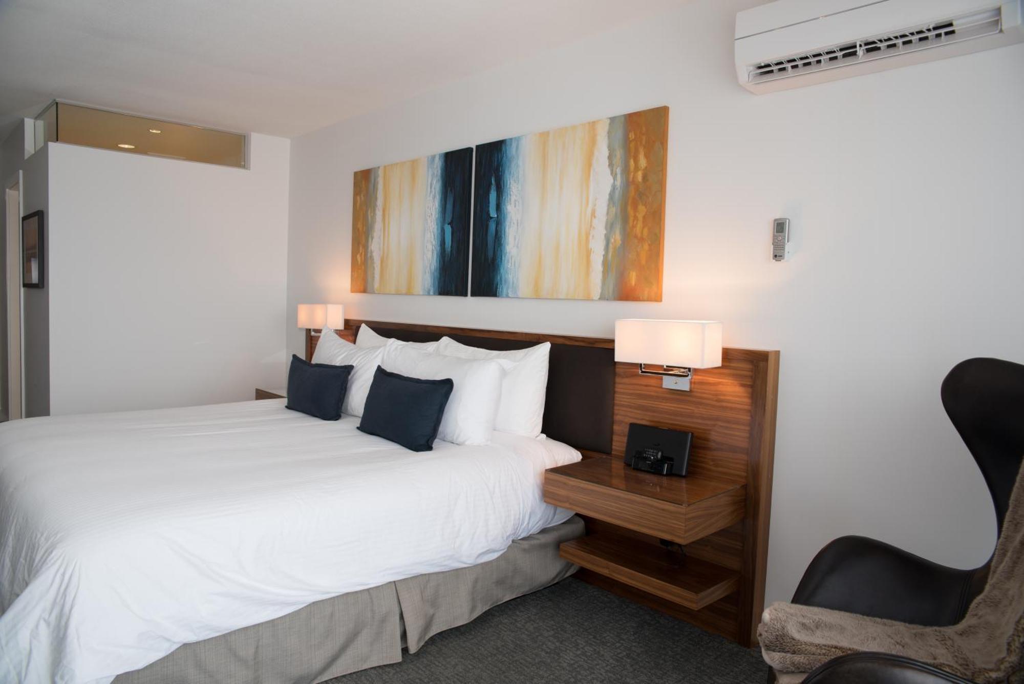Qualicum Beach Inn Екстериор снимка