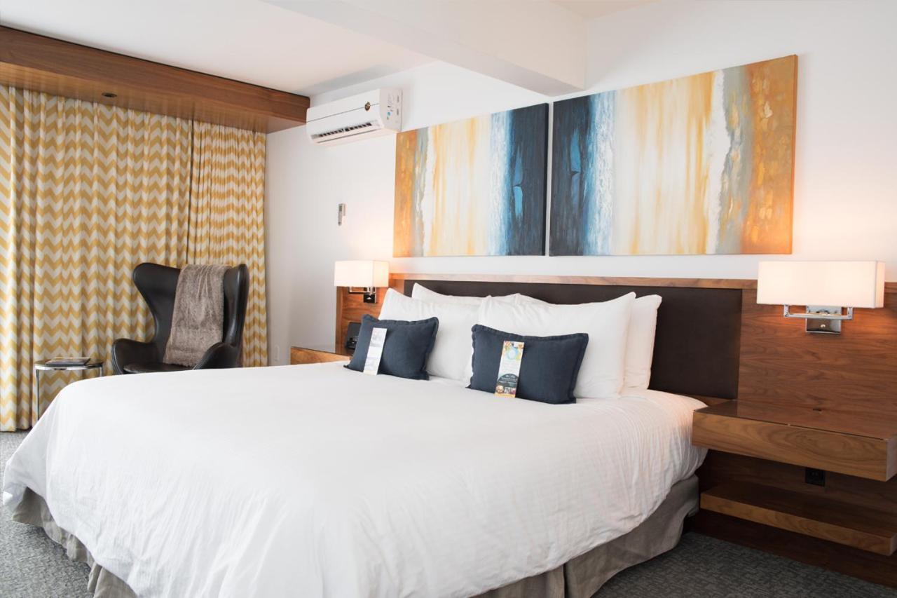 Qualicum Beach Inn Екстериор снимка