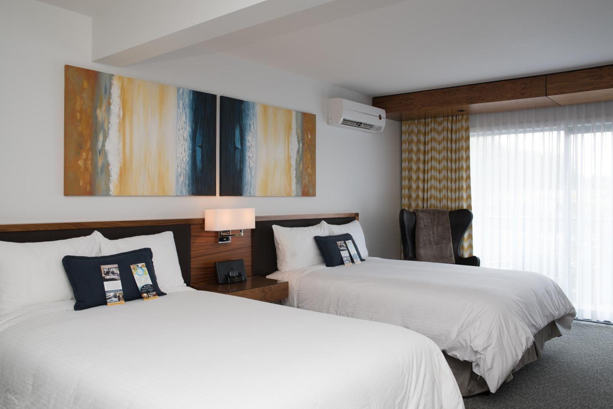 Qualicum Beach Inn Екстериор снимка