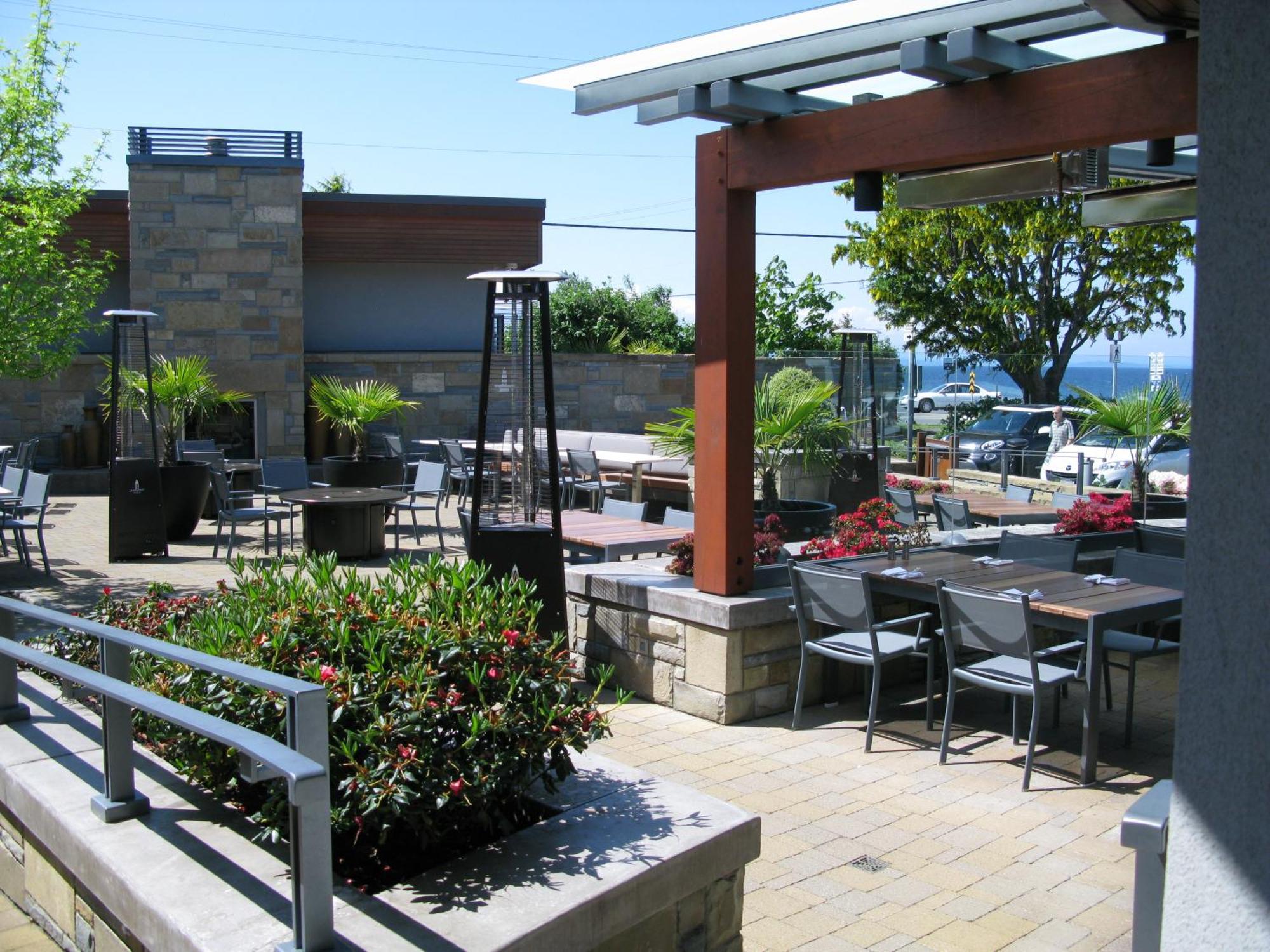 Qualicum Beach Inn Екстериор снимка