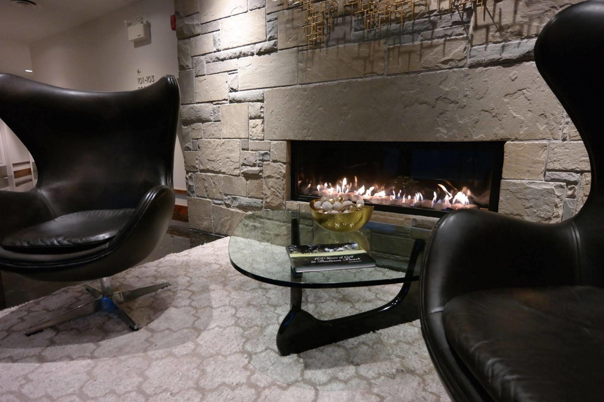 Qualicum Beach Inn Екстериор снимка