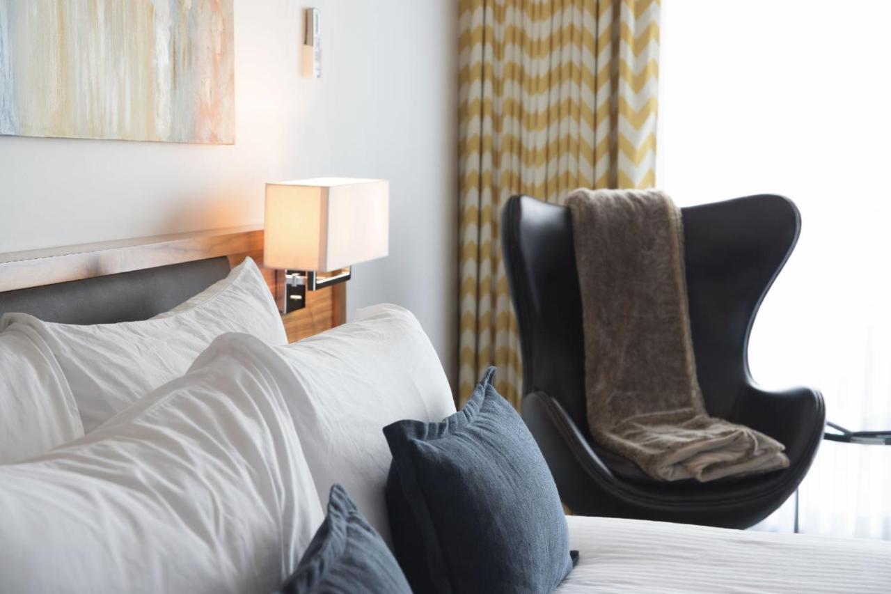 Qualicum Beach Inn Екстериор снимка